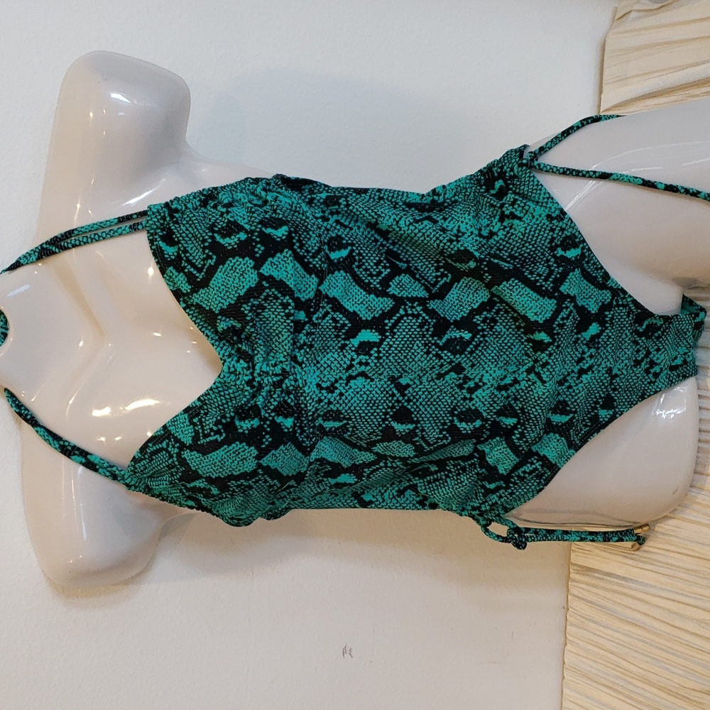 No Boundaries Swimwear Full piece Size Large,  Green-black Snake Skin Print - Picture 8 of 12